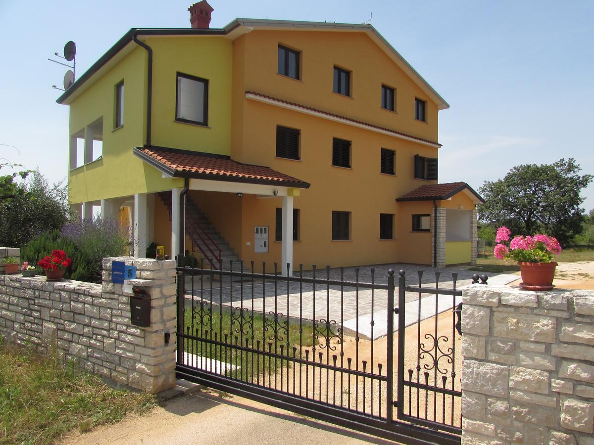 Apartments Goga Umag Exterior foto